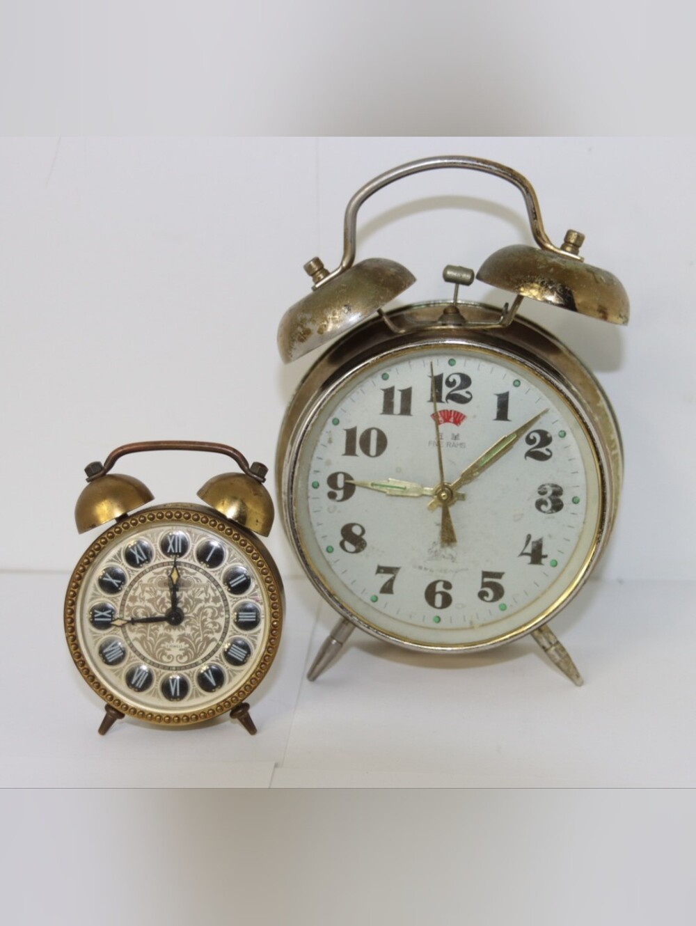 Vintage Brass Finish Twin Bell Alarm Clocks - Gold Tone